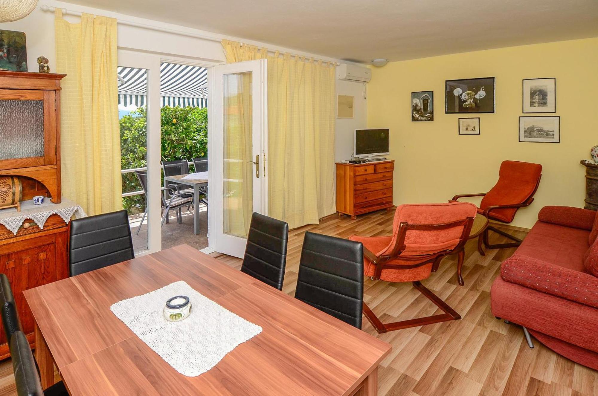 Holiday Home Loviste Ngoại thất bức ảnh
