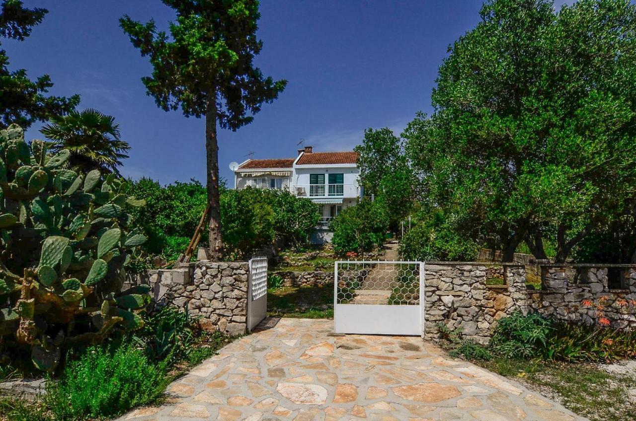 Holiday Home Loviste Ngoại thất bức ảnh